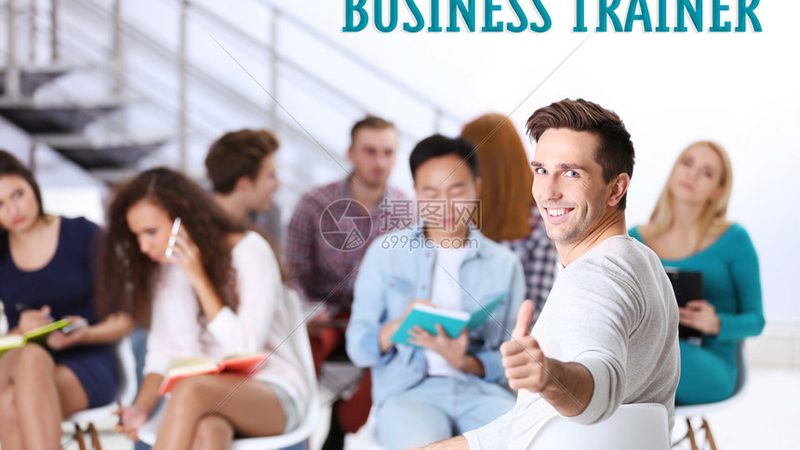 在选择学校时，您可以关注以下几点：