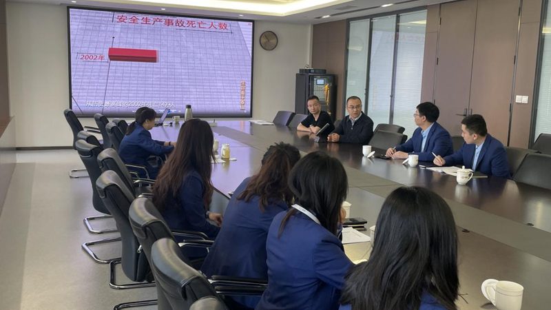 广州市教育考试院报考电话：020-12320
