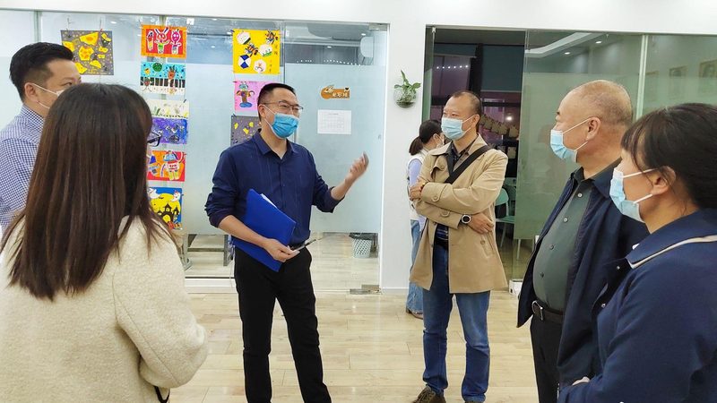 制造业企业如何选择合适的培训平台？**