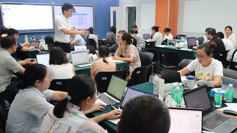 广州技能培训加盟条件揭秘：如何规避加盟风险**